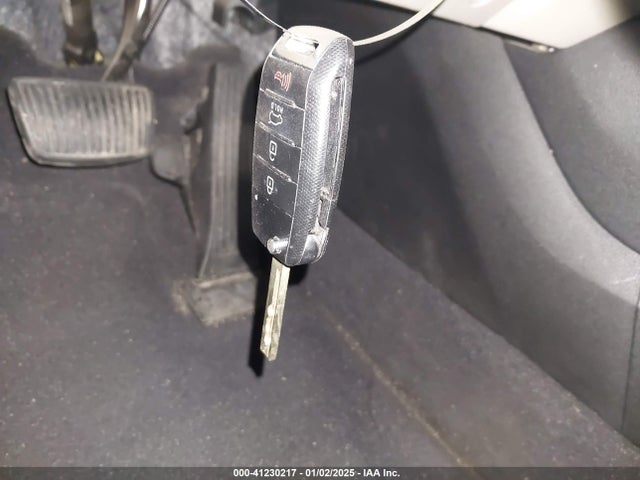 5XYPG4A37GG053809 KIA Sorento 2.4l Lx