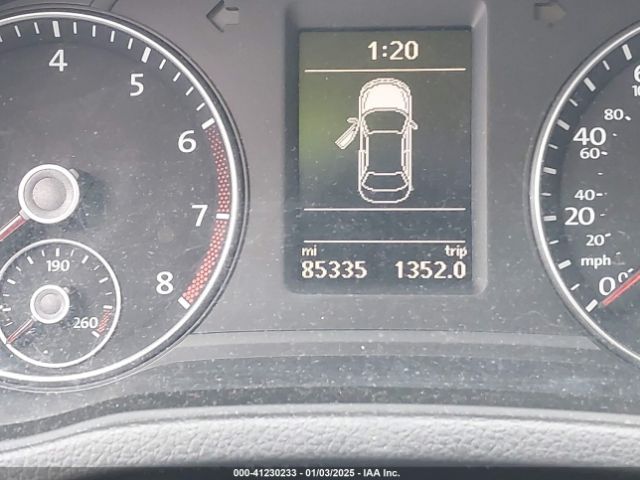 1VWBT7A33FC005702 Volkswagen Passat 1.8t Se