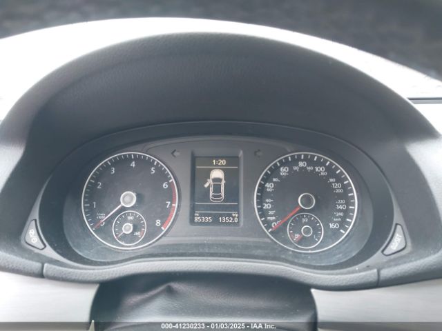 1VWBT7A33FC005702 Volkswagen Passat 1.8t Se