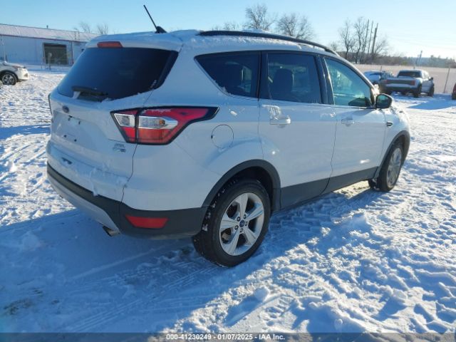 1FMCU9HD3JUA99853 Ford ESCAPE SEL