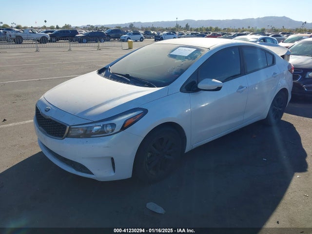 KIA FORTE LX 2017 3KPFL4A76HE116813 Image 2