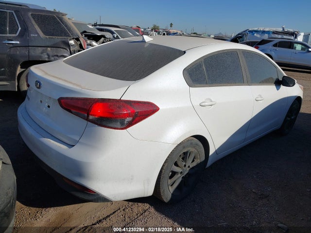 KIA FORTE LX 2017 3KPFL4A76HE116813 Image 4