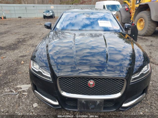 SAJBJ4BN3HCY42767 Jaguar Xf 20d Premium