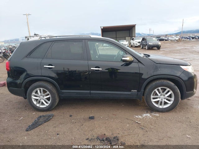 KIA Sorento Lx V6 2015 5XYKTDA75FG649766 Image 13