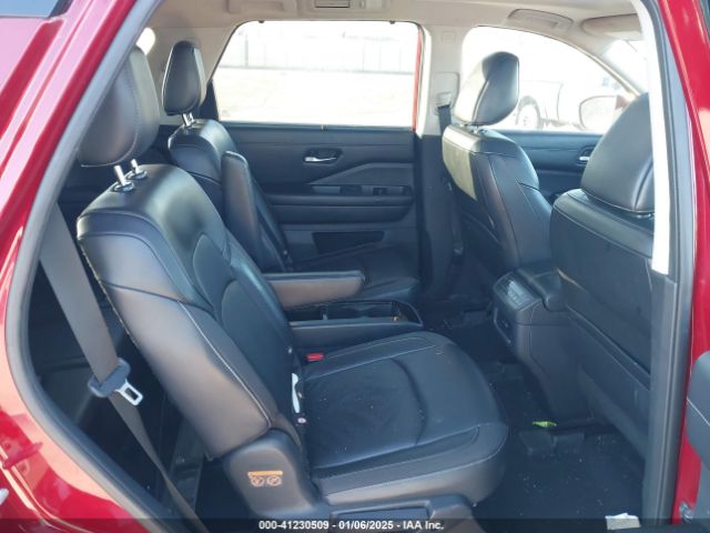 5N1DR3CB5NC267996 Nissan Pathfinder Sl 2wd