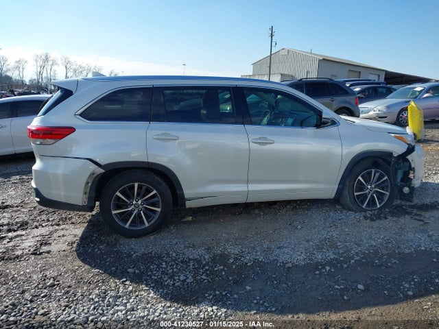 Toyota Highlander Xle 2017 5TDKZRFH5HS189589 Image 12