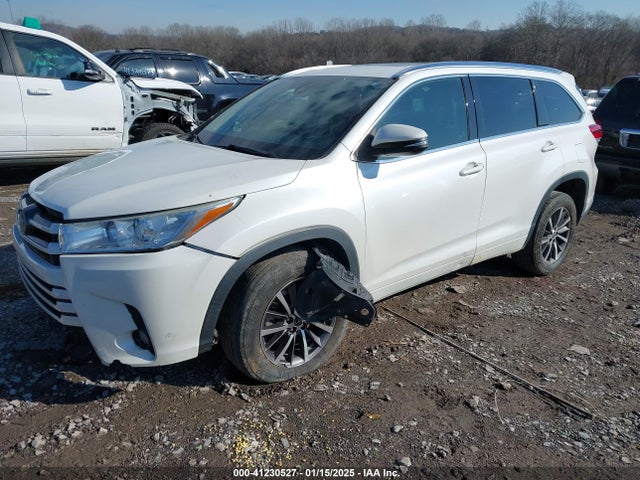 Toyota Highlander Xle 2017 5TDKZRFH5HS189589 Image 2