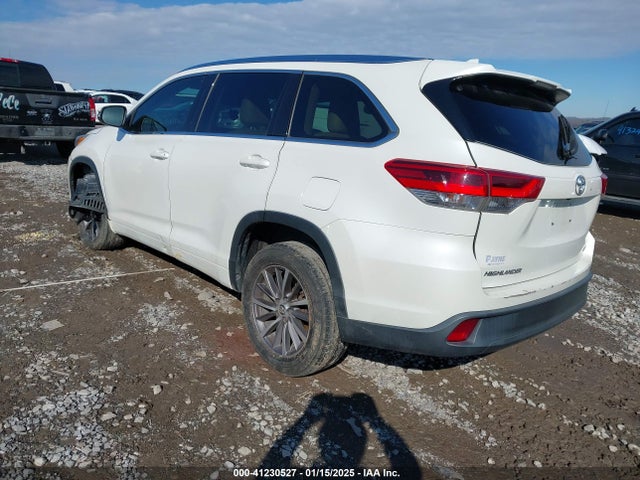 Toyota Highlander Xle 2017 5TDKZRFH5HS189589 Image 3
