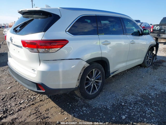 Toyota Highlander Xle 2017 5TDKZRFH5HS189589 Image 4