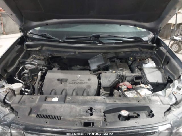 2018 MITSUBISHI OUTLANDER JA4AZ3A31JZ056265 Photo 9