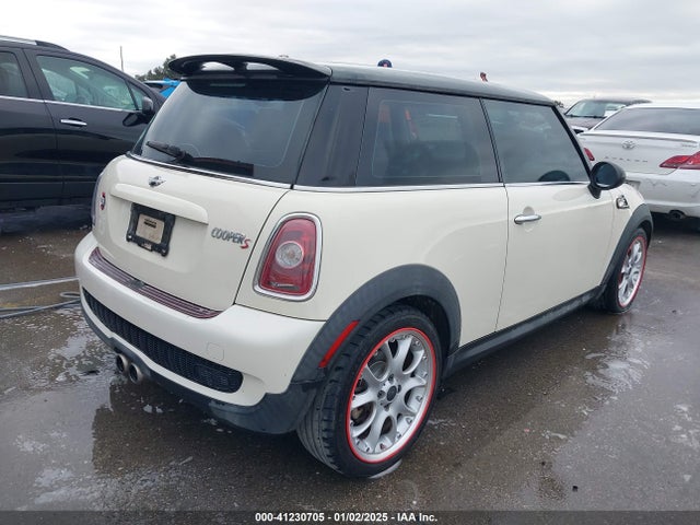 2009 MINI COOPER S WMWMF73539TT97471 Photo 3