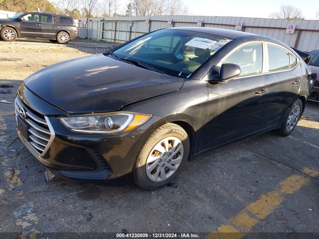 Hyundai ELANTRA SE 2017 KMHD74LF1HU091851 Image 2