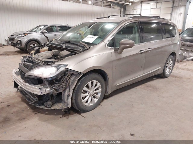 2C4RC1BG7HR803730 Chrysler Pacifica Touring-l