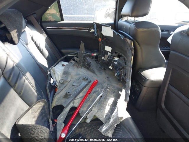 2C3CCAPJ8PH500734 Chrysler 300 300c