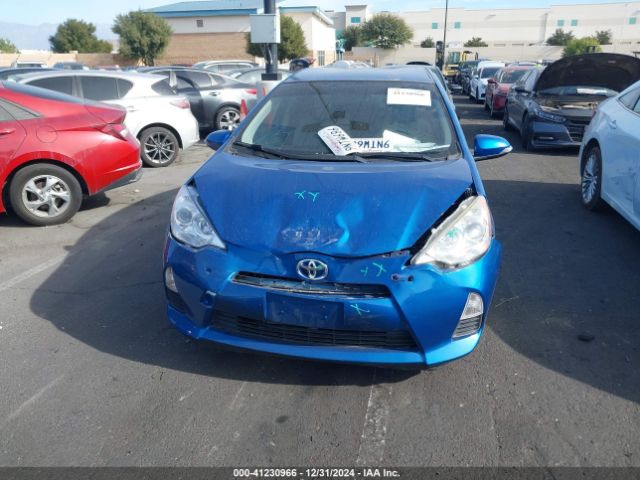 JTDKDTB30E1074980 Toyota Prius C One