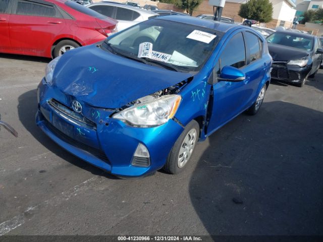 JTDKDTB30E1074980 Toyota Prius C One