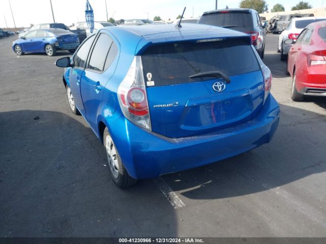 JTDKDTB30E1074980 Toyota Prius C One