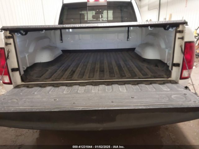 1C6RR7LT5KS659203 RAM 1500 Classic Big Horn  4x4 5'7 Box