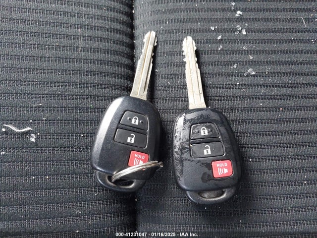 Toyota RAV4 LE 2018 2T3BFREV0JW783639 Image 11