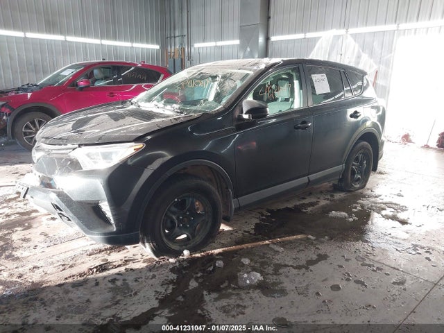 Toyota RAV4 LE 2018 2T3BFREV0JW783639 Image 2