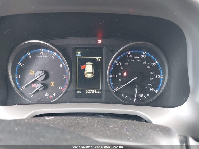 Toyota RAV4 LE 2018 2T3BFREV0JW783639 Image 7
