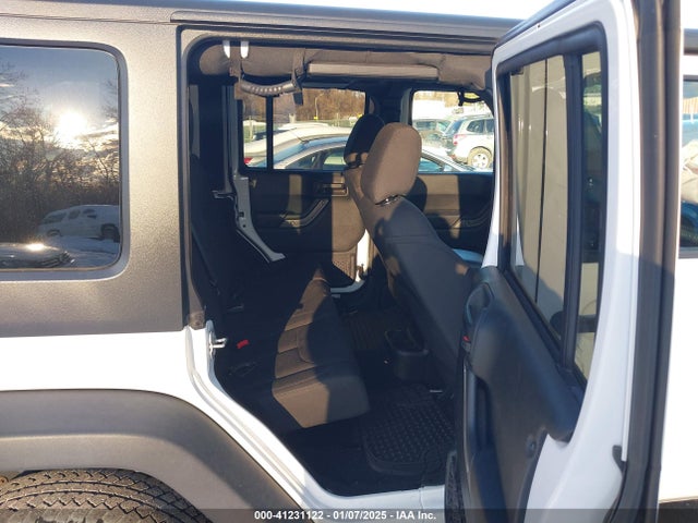 1C4BJWDG5JL895615 Jeep Wrangler Jk Unlimited Sport S 4x4