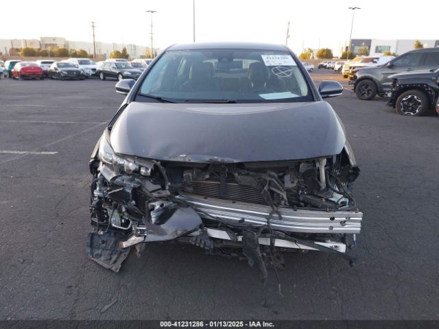 JTDKARFP2H3052352 Toyota Prius Prime Premium