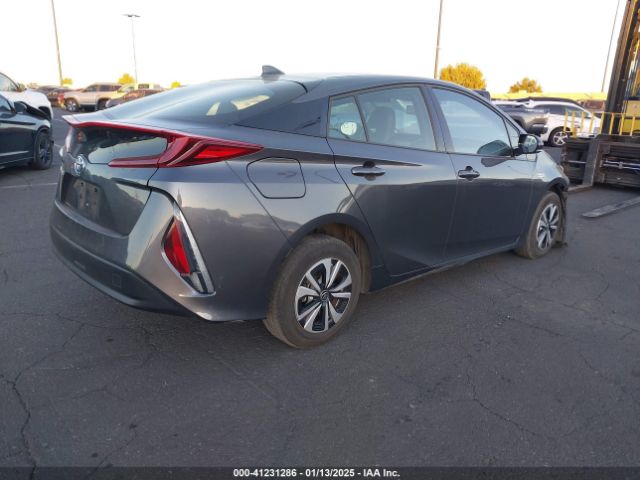 JTDKARFP2H3052352 Toyota Prius Prime Premium