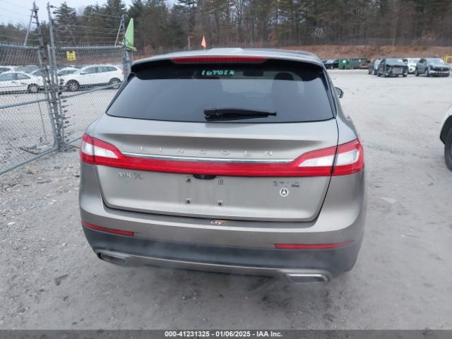 2LMTJ8KP6GBL58912 Lincoln Mkx Select