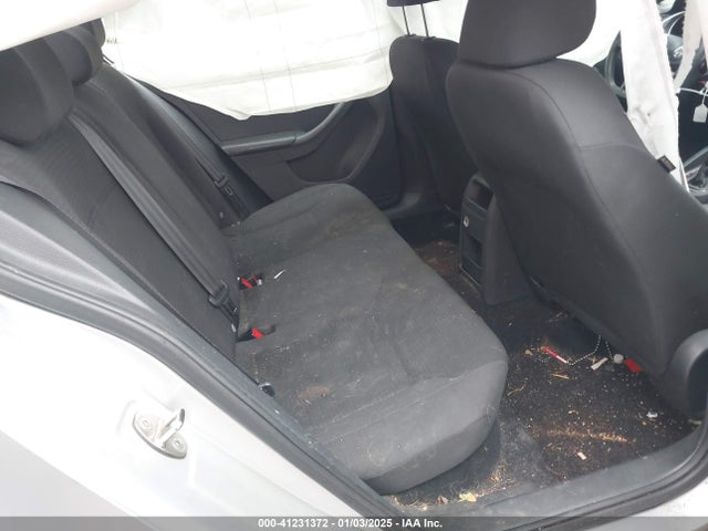 3VW2K7AJ4FM284464 Volkswagen Jetta 2.0l S