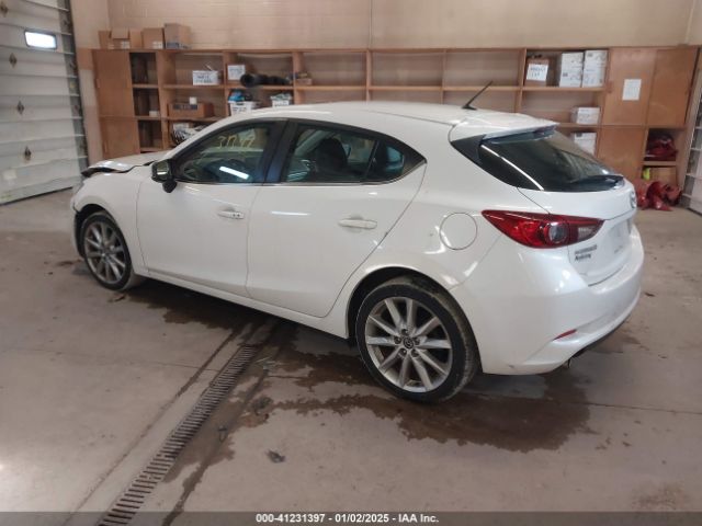 3MZBN1L35HM135468 Mazda Mazda3 Touring 2.5