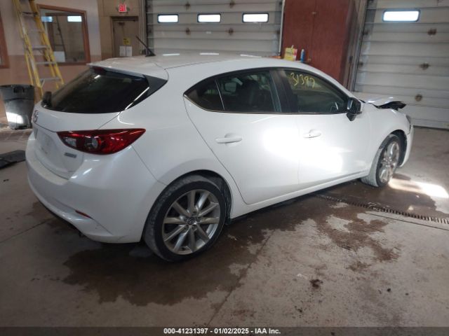 3MZBN1L35HM135468 Mazda Mazda3 Touring 2.5