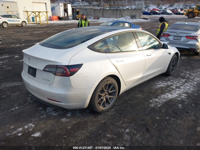2022 TESLA MODEL 3 5YJ3E1EB8NF183736 Photo 3