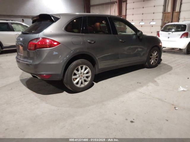 2013 PORSCHE CAYENNE WP1AA2A25DLA10300 Photo 3