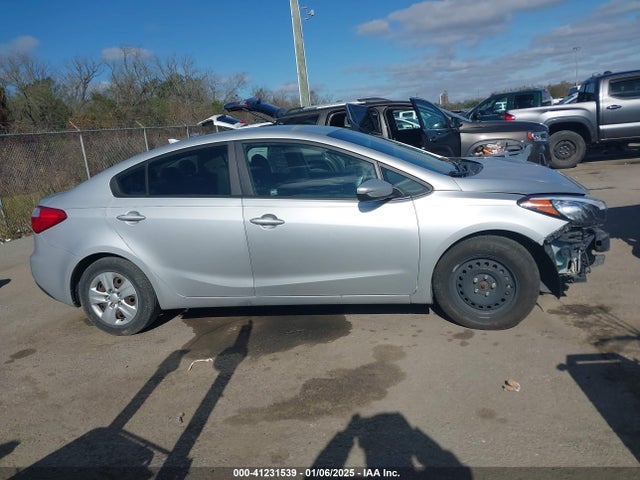 KIA FORTE LX 2016 KNAFK4A64G5466068 Image 13