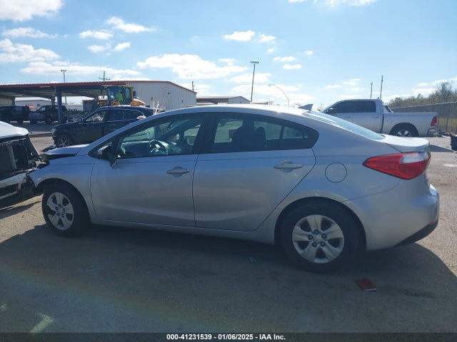 KIA FORTE LX 2016 KNAFK4A64G5466068 Image 14