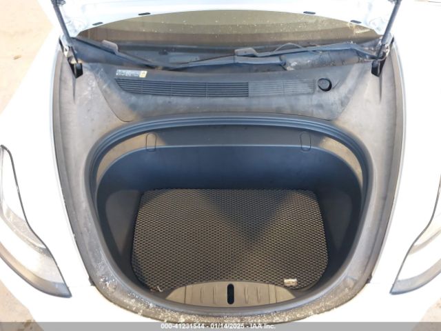 2018 TESLA MODEL 3 5YJ3E1EB4JF096748 Photo 9