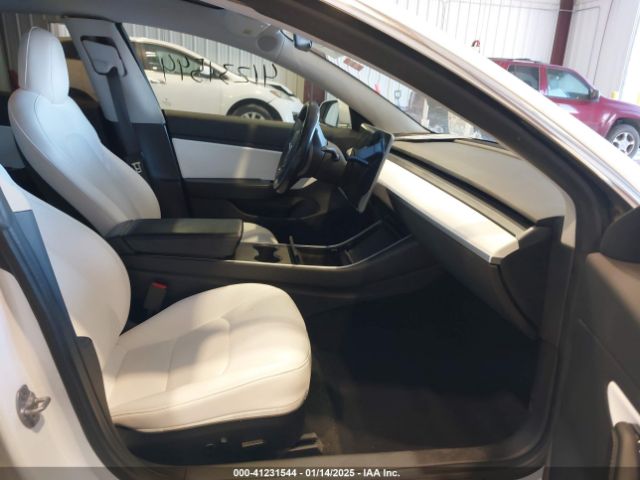 2018 TESLA MODEL 3 5YJ3E1EB4JF096748 Photo 4