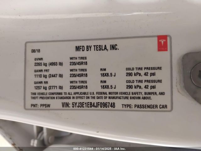 2018 TESLA MODEL 3 5YJ3E1EB4JF096748 Photo 8