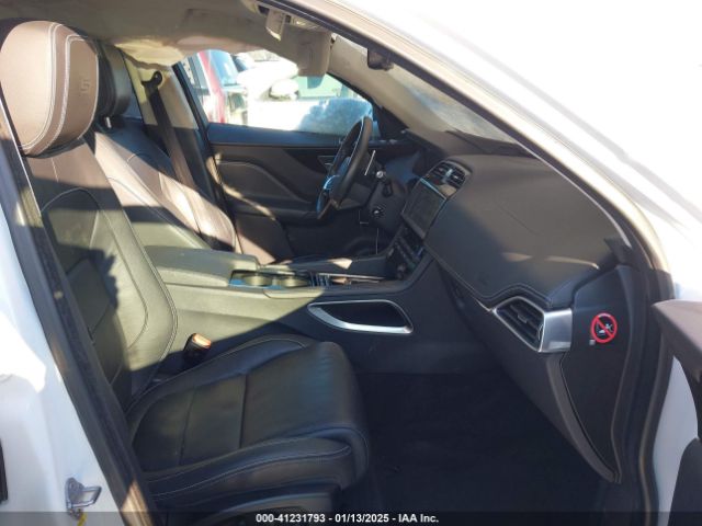 2017 JAGUAR F-PACE SADCM2BV5HA098846 Photo 4
