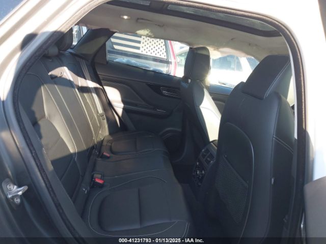 2017 JAGUAR F-PACE SADCM2BV5HA098846 Photo 7
