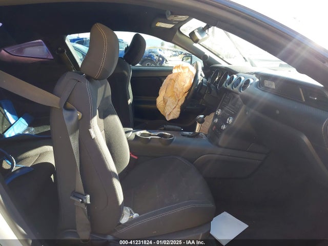 Ford Mustang V6 2016 1FA6P8AM6G5282055 Image 5