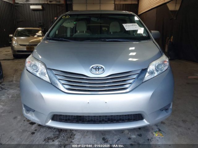 5TDKK3DC0FS537112 Toyota Sienna Le 8 Passenger