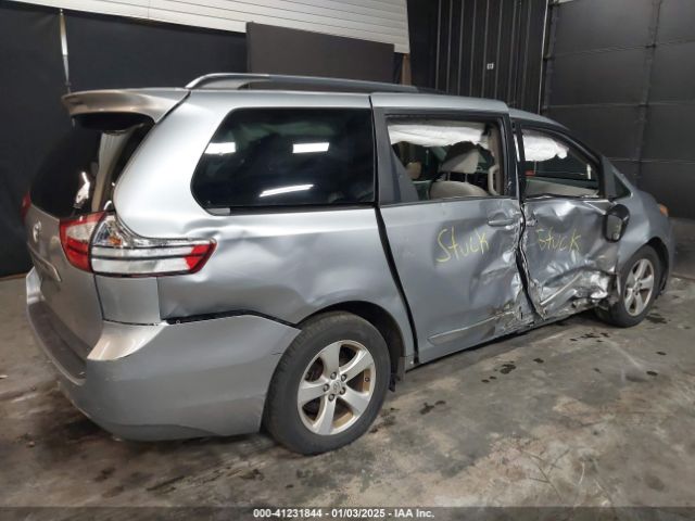 5TDKK3DC0FS537112 Toyota Sienna Le 8 Passenger