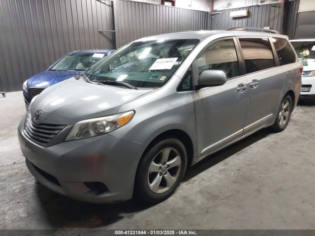 5TDKK3DC0FS537112 Toyota Sienna Le 8 Passenger