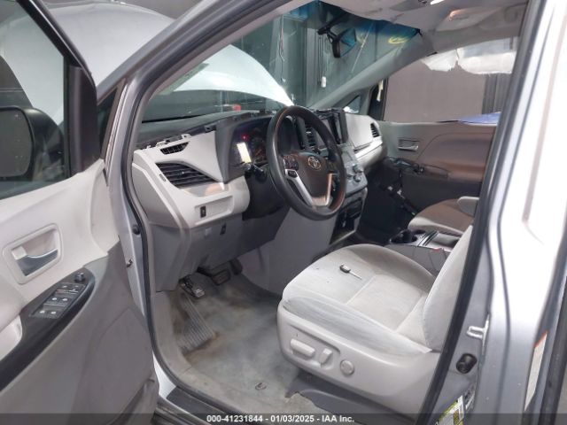 5TDKK3DC0FS537112 Toyota Sienna Le 8 Passenger