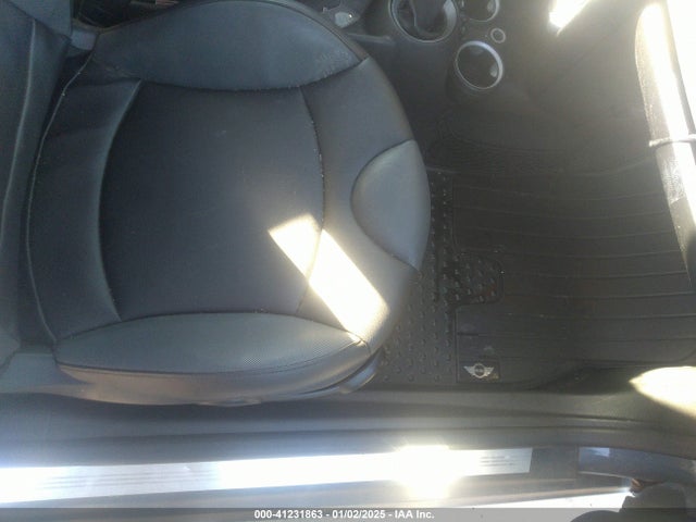 2010 MINI COOPER CLUBMAN WMWML3C54ATX51018 Photo 4
