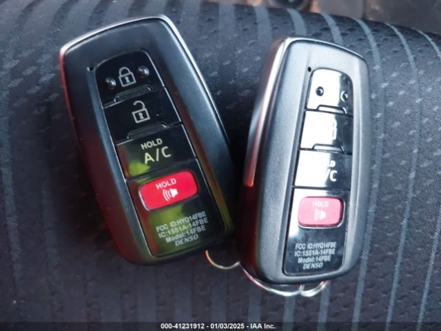 JTDKARFP1L3126109 Toyota Prius Prime Le