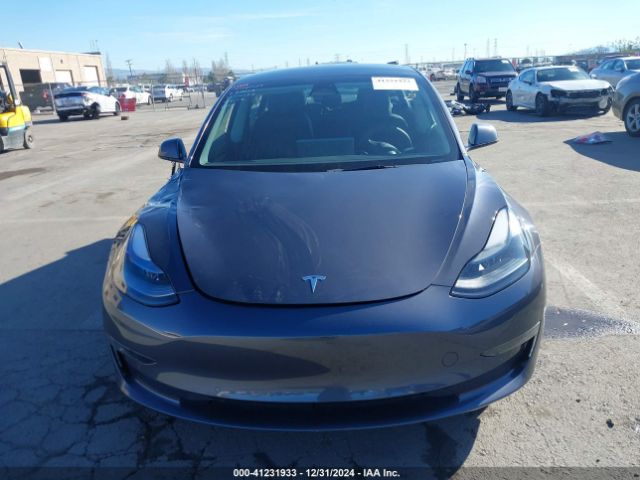 5YJ3E1EB3NF163989 Tesla Model 3 Long Range Dual Motor All-wheel Drive