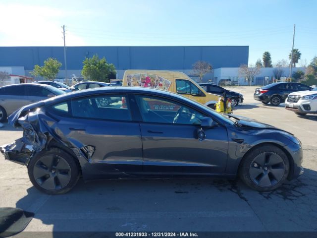 5YJ3E1EB3NF163989 Tesla Model 3 Long Range Dual Motor All-wheel Drive